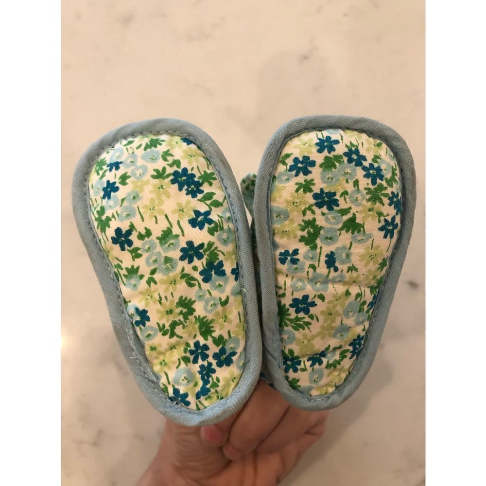 Cacharel Floral Cloth Baby Shoes w/ Bow, 17 - Picture 5 of 7